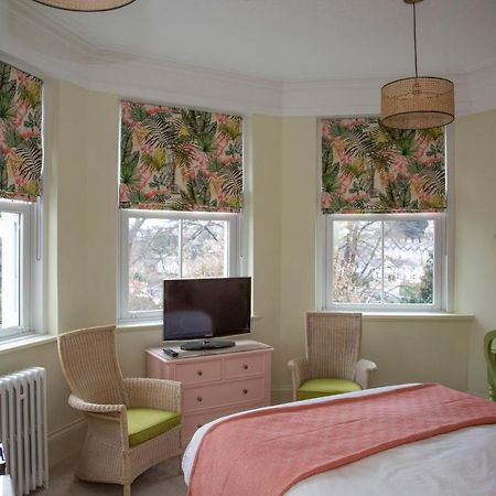 Carlton Court Bed & Breakfast ทอร์คิ ภายนอก รูปภาพ