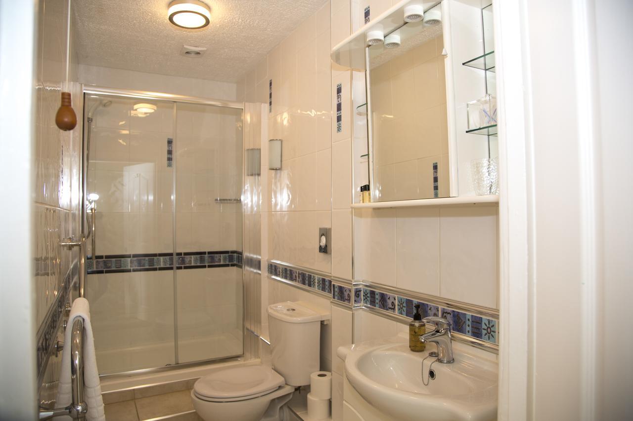 Carlton Court Bed & Breakfast ทอร์คิ ภายนอก รูปภาพ